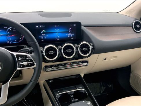Certified 2022 Mercedes-Benz GLA 250 image 25