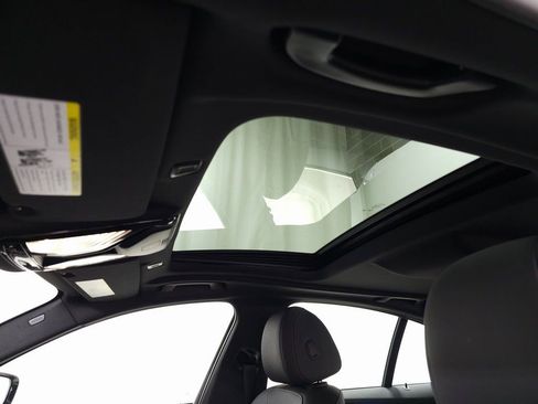 Used 2023 BMW 530e xDrive w/ Premium Package image 18