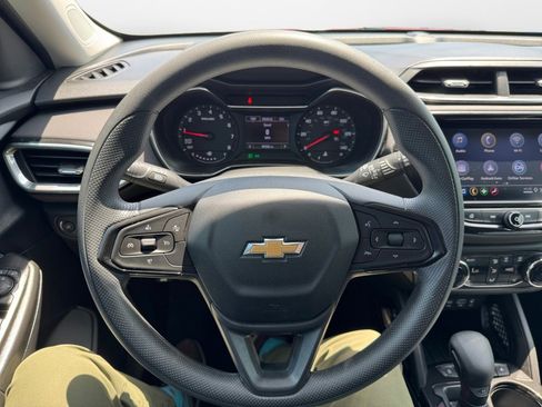 Used 2021 Chevrolet TrailBlazer LT w/ Convenience Package FWD image 13
