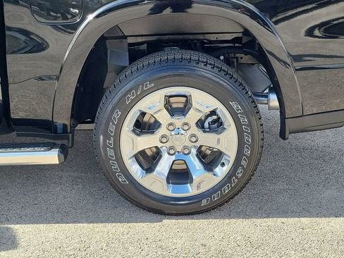 New 2026 RAM 1500 4x4 Crew Cab image 18