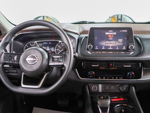 Used 2022 Nissan Rogue SV FWD image 17