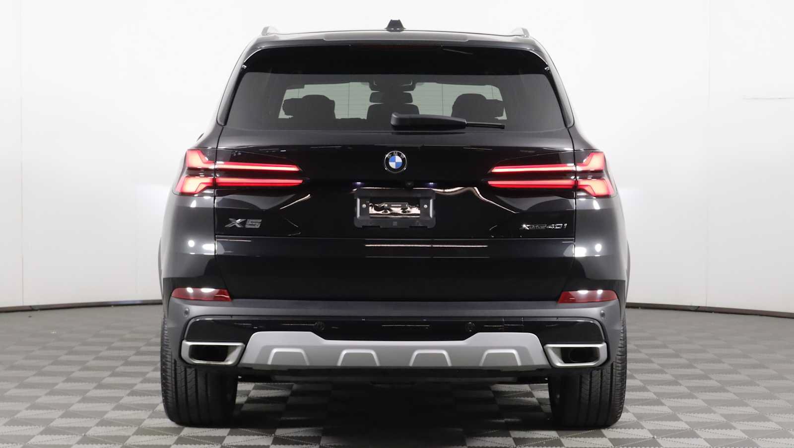 Used 2024 BMW X5 xDrive40i AWD/4WD image 5