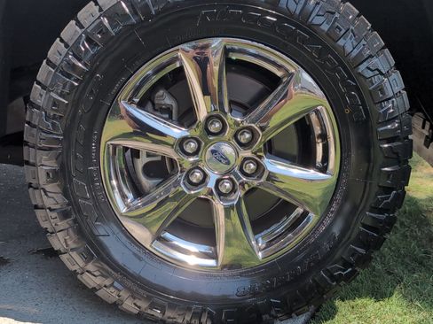 Used 2020 Ford F150 XLT w/ Equipment Group 302A Luxury AWD/4WD image 13