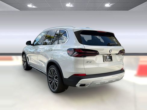 New 2026 BMW X5 xDrive40i AWD/4WD image 3