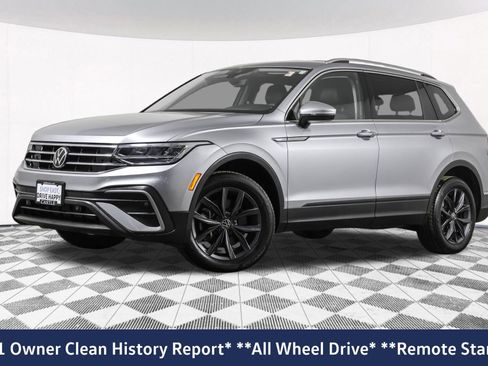 Used 2023 Volkswagen Tiguan SE image 2