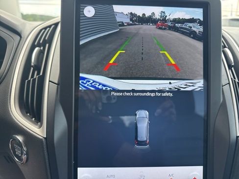 Used 2023 Ford Edge SEL w/ Convenience Package image 21