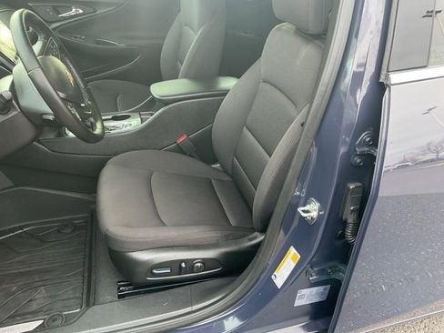 Used 2025 Chevrolet Malibu RS image 10