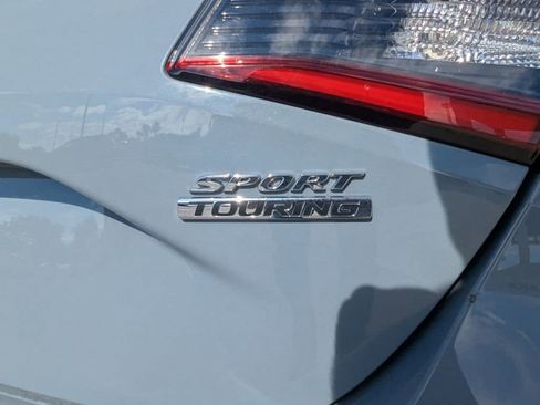 Used 2024 Honda Civic Sport Touring image 9