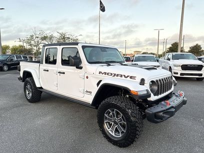New 2025 Jeep Gladiator Mojave w/ Steel Bumper Group
