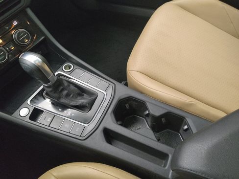 Used 2019 Volkswagen Jetta SE FWD image 26