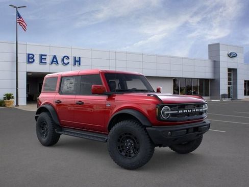 New 2026 Ford Bronco Outer Banks w/ Sasquatch Package AWD/4WD image 7