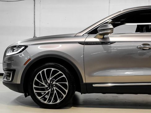 Used 2019 Lincoln Nautilus Reserve image 21