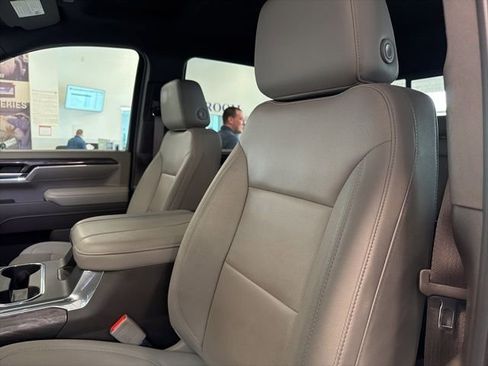 Certified 2024 Chevrolet Silverado 2500 LTZ w/ LTZ Convenience Package image 18