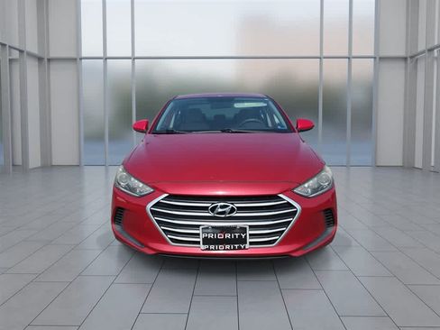 Used 2017 Hyundai Elantra SE FWD image 4