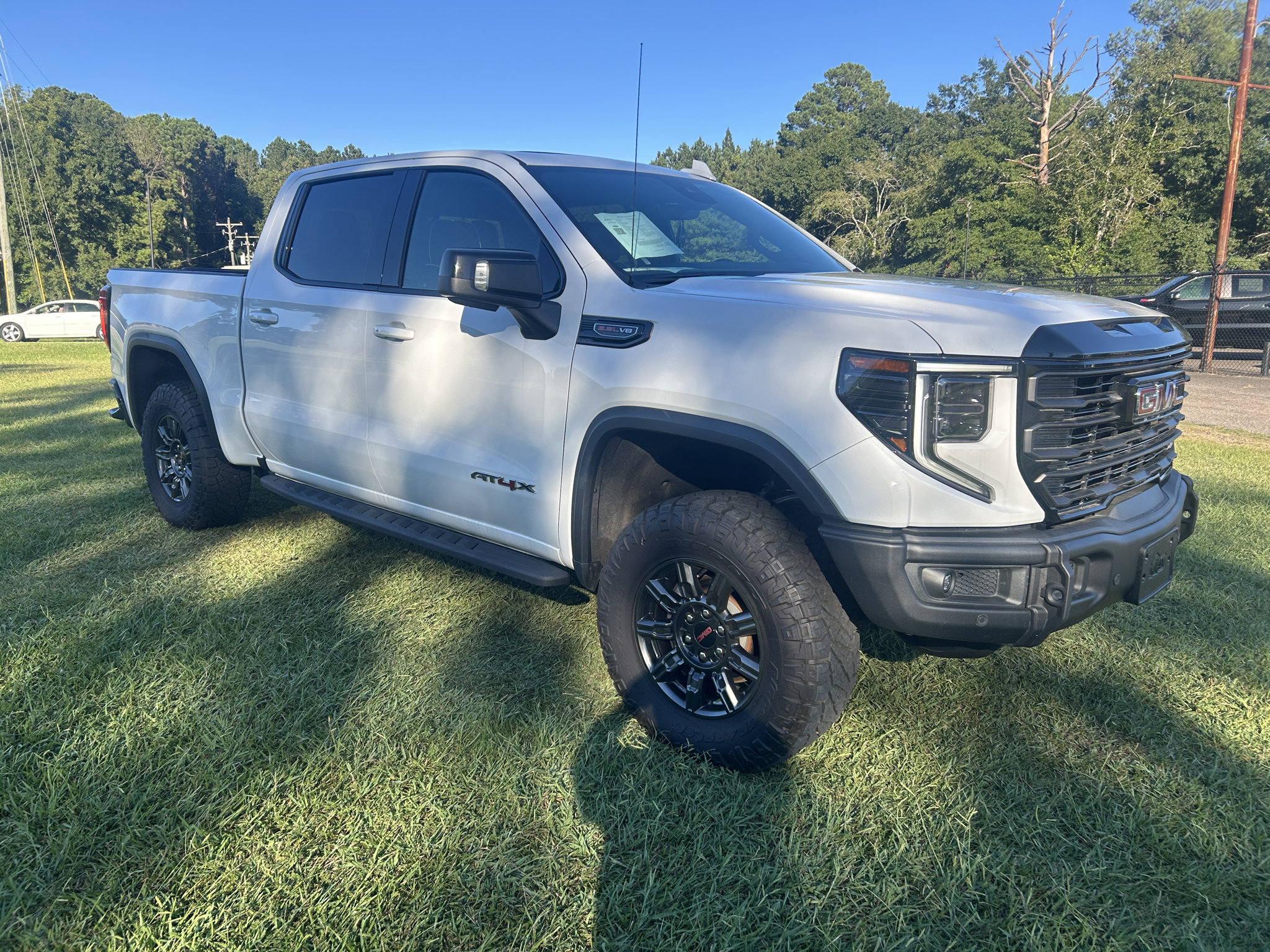 Used 2024 GMC Sierra 1500 AT4X AWD/4WD image 7
