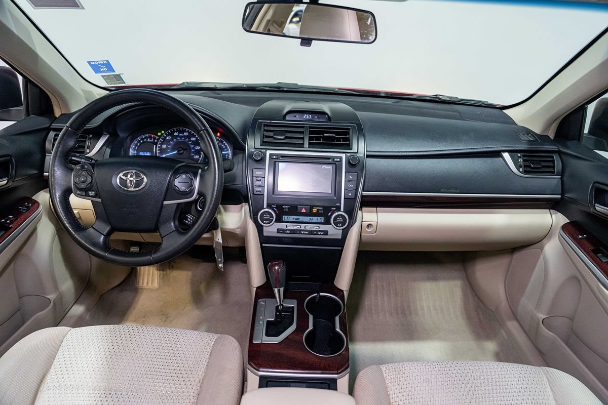 Used 2013 Toyota Camry XLE FWD image 24