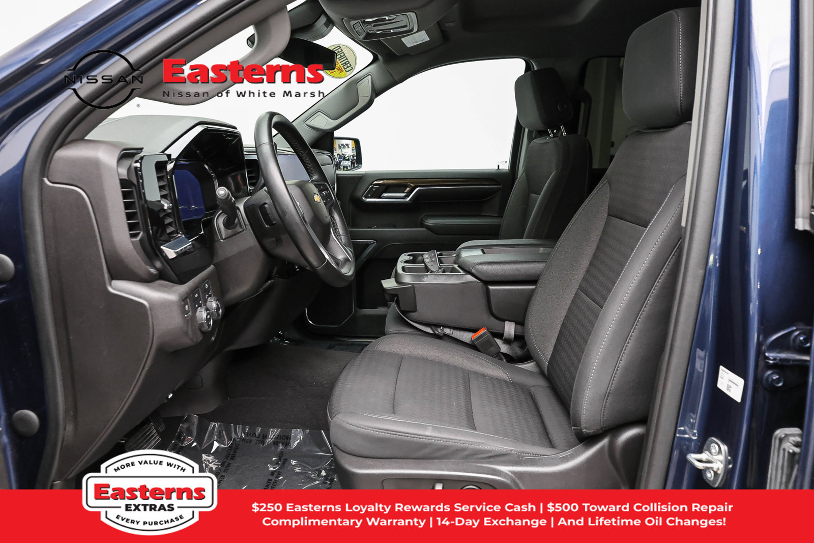 Used 2023 Chevrolet Silverado 1500 LT AWD/4WD image 15
