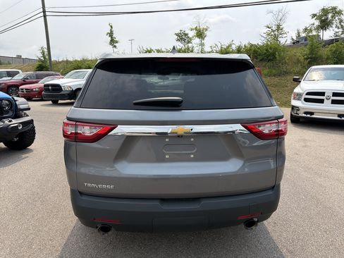 Used 2021 Chevrolet Traverse LS w/ LPO, Floor Liner Package FWD image 10