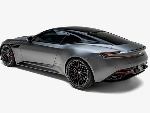 Used 2024 Aston Martin DB12 Coupe RWD image 12