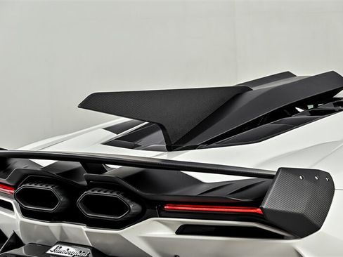 Used 2024 Lamborghini Revuelto AWD/4WD image 37