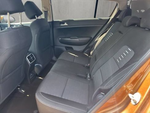 Used 2018 Kia Sportage LX AWD/4WD image 9