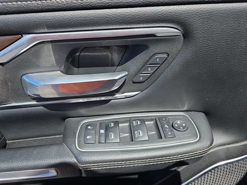 Used 2022 RAM 1500 Laramie AWD/4WD image 14