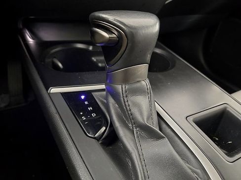 Used 2024 Lexus UX 250h AWD image 18