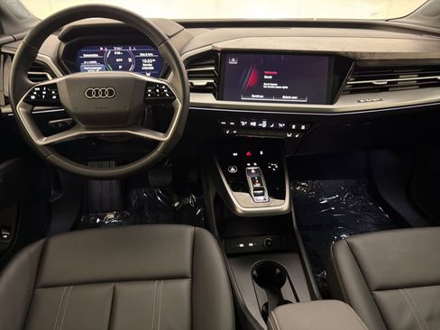Used 2025 Audi Q4 e-tron Premium w/ Convenience Package image 26