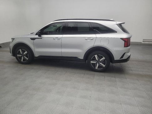 Used 2021 Kia Sorento S w/ Panoramic Sunroof Package FWD image 3