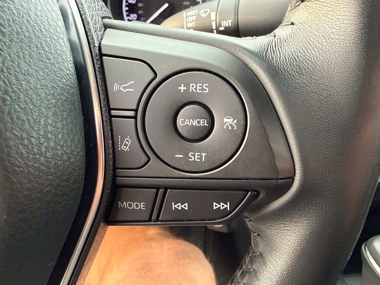 Used 2019 Toyota Camry SE FWD image 27