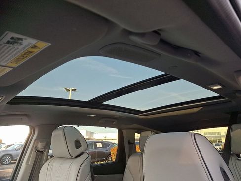 Certified 2025 Acura MDX w/ Advance Package image 15