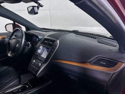 Used 2017 Lincoln MKC Select w/ Select Plus Package image 29