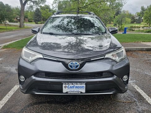 Used 2018 Toyota RAV4 XLE w/ Convenience Package AWD/4WD image 8