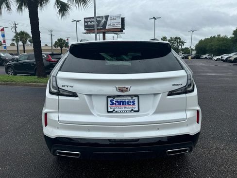 Used 2025 Cadillac XT4 Sport FWD image 4
