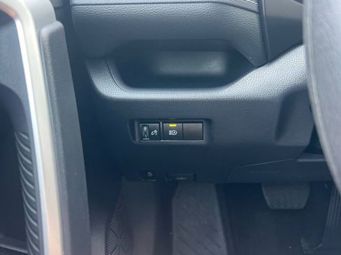 Certified 2025 Toyota RAV4 XLE image 31