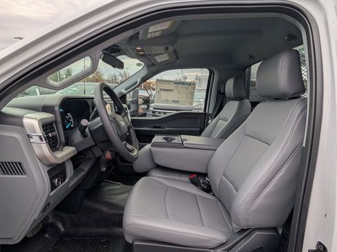 New 2026 Ford F550 2WD Regular Cab Super Duty image 10