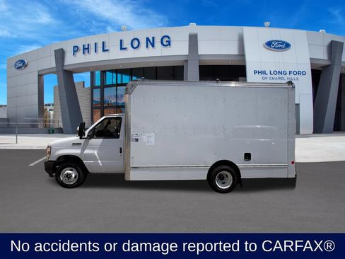 Used 2023 Ford E-450 and Econoline 450 Super Duty w/ Driver's Safety Package RWD image 2