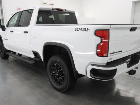 Used 2024 Chevrolet Silverado 2500 LT w/ Z71 Sport Edition image 6