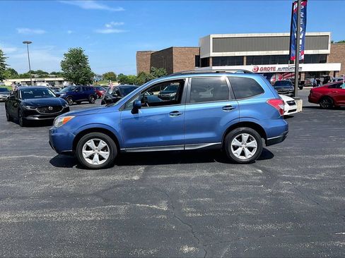 Used 2016 Subaru Forester 2.5i Premium AWD/4WD image 6