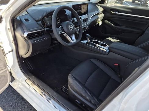 New 2025 Nissan Altima 2.5 SL image 8