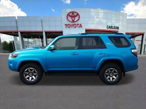 Certified 2022 Toyota 4Runner TRD Off-Road Premium AWD/4WD image 6