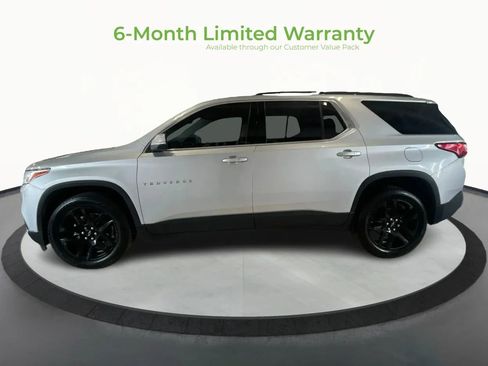 Used 2021 Chevrolet Traverse LT image 4