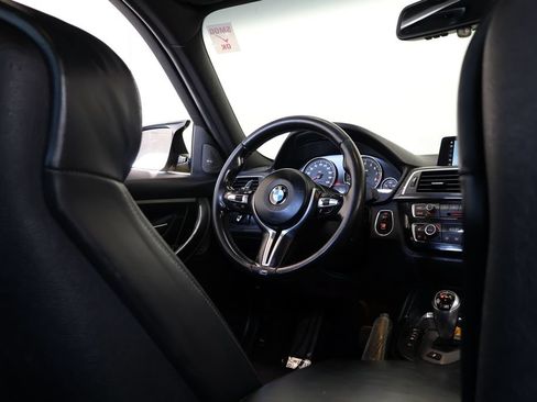 Used 2018 BMW M3 RWD image 27