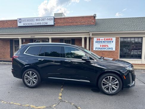 Used 2021 Cadillac XT6 Premium Luxury FWD image 3