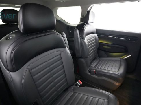 Used 2024 Kia EV9 Land AWD/4WD image 5