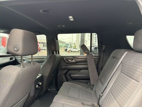 Used 2023 GMC Yukon XL SLE image 8