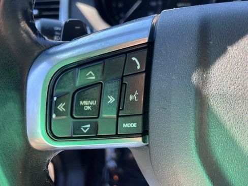 Used 2018 Land Rover Discovery Sport HSE AWD/4WD image 23