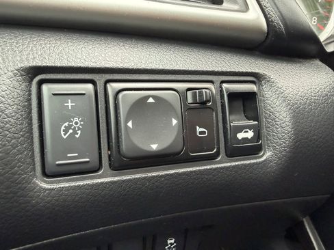 Used 2018 Nissan Sentra S w/ Appearance Package FWD image 19
