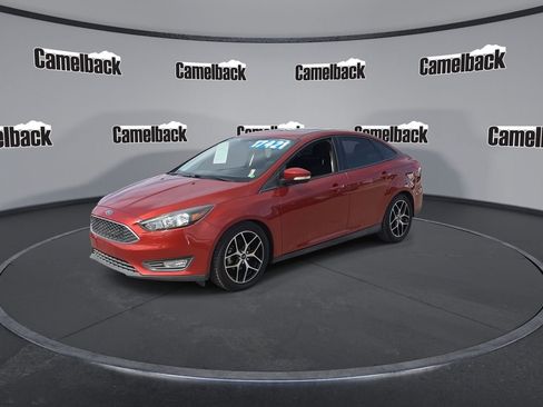Used 2018 Ford Focus SEL FWD image 3