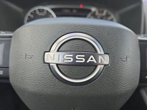 Used 2025 Nissan Rogue SV image 5